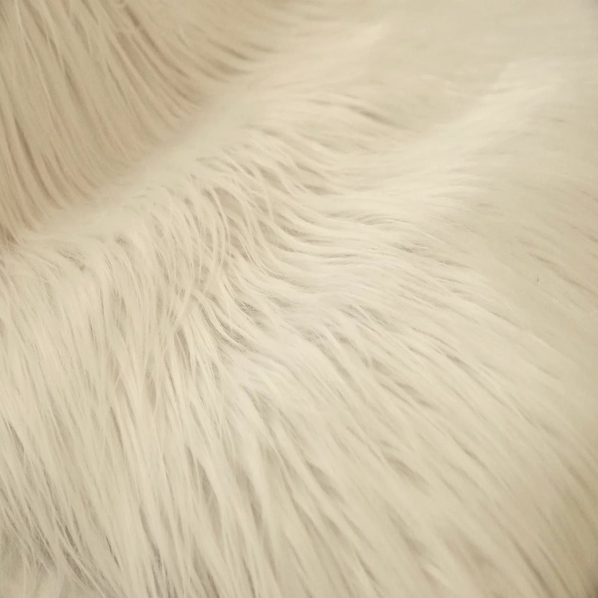 White Luxury Long Pile Shaggy Faux Fur Fabric (4) – Fashion Fabrics LLC